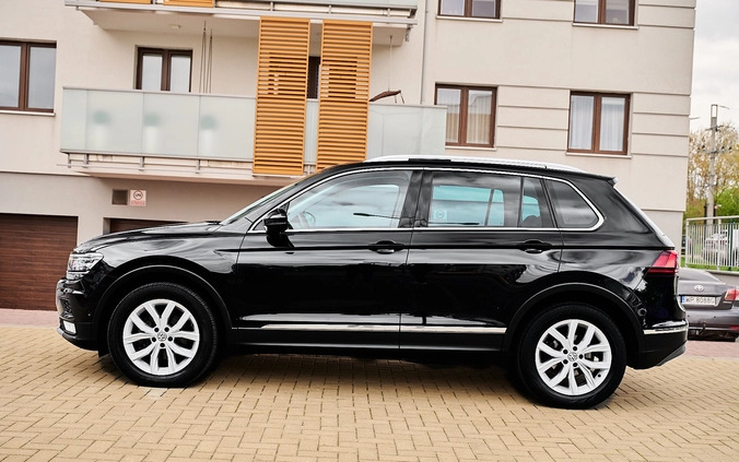 Volkswagen Tiguan cena 79700 przebieg: 213000, rok produkcji 2016 z Płock małe 781